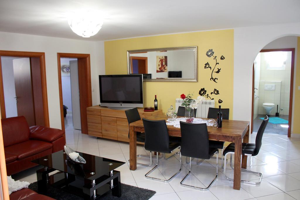 Apartments Villa Lili Umag Room photo